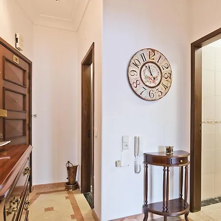 Bmyguest - 5 Outubro Typical Apartman
